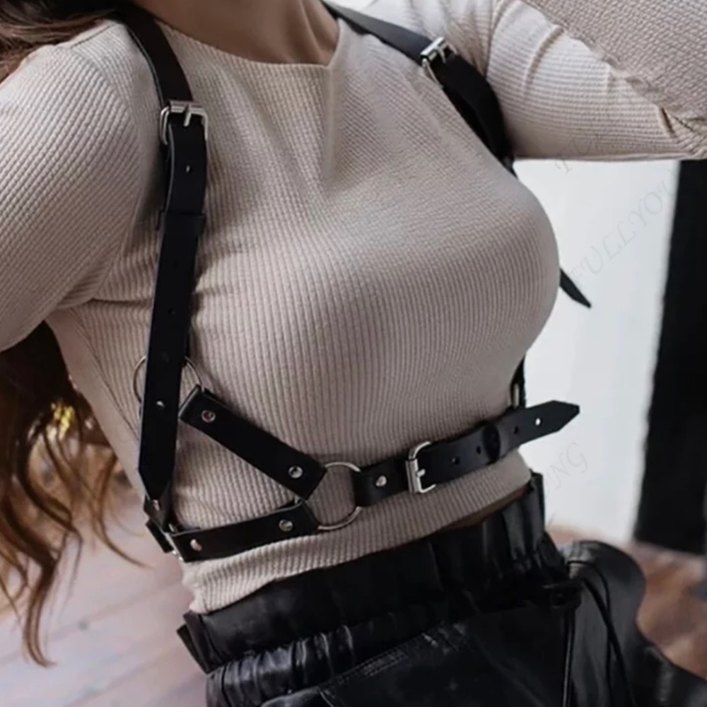 Fashion Black Leather Harness Belt